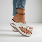 Sira™ | Chanclas con Relieve de Tendencia