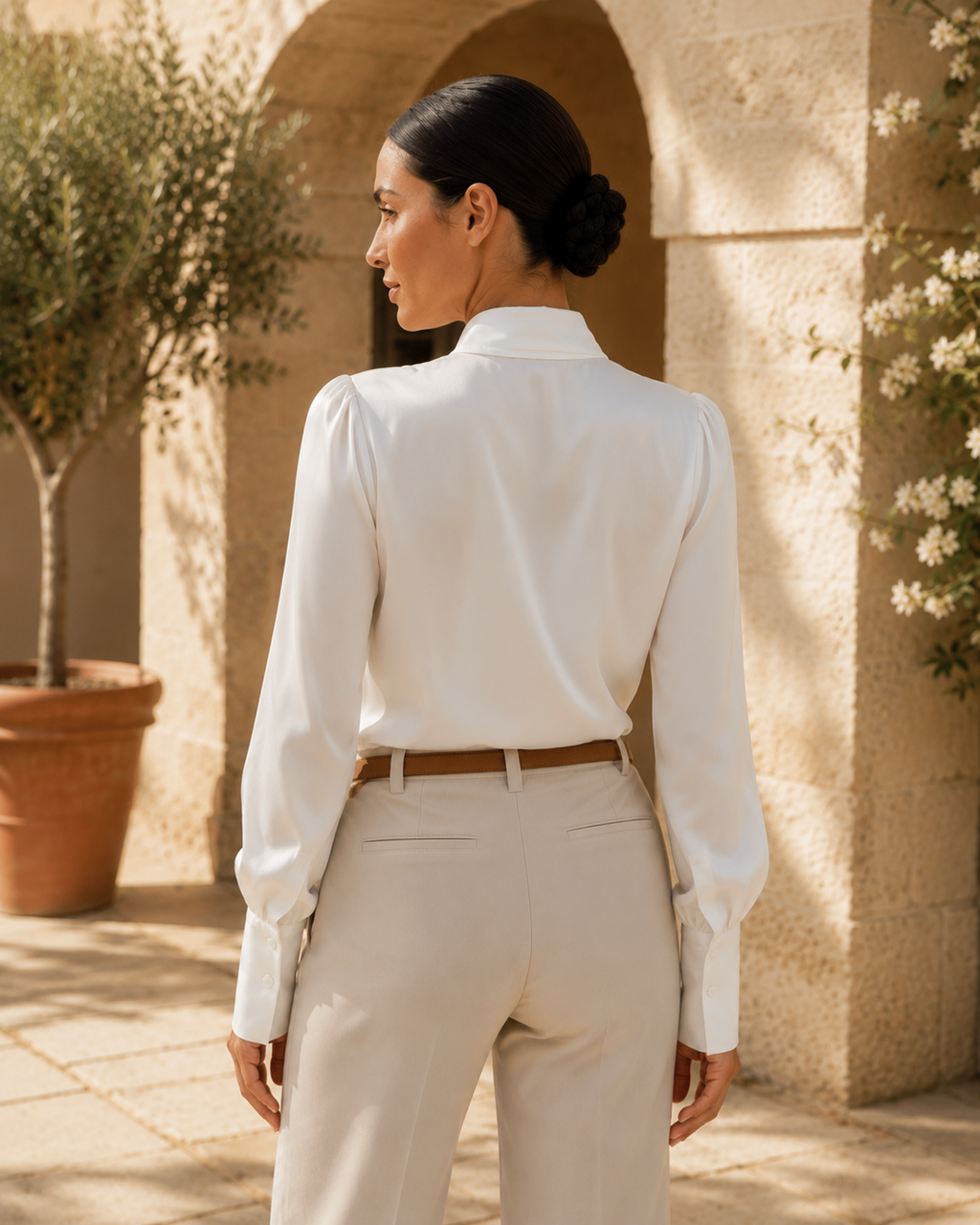 Irene™ | Blusa Brillante y Fluida